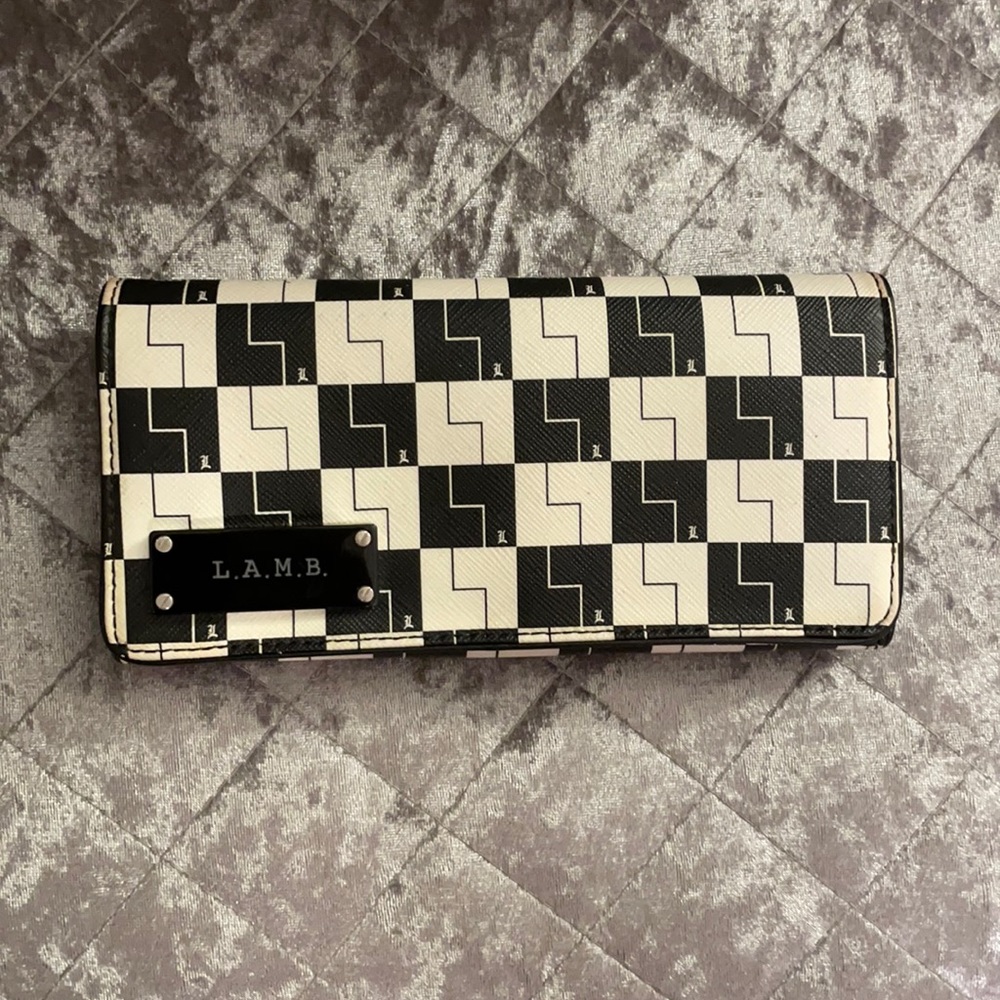 L.A.M.B. Wallet